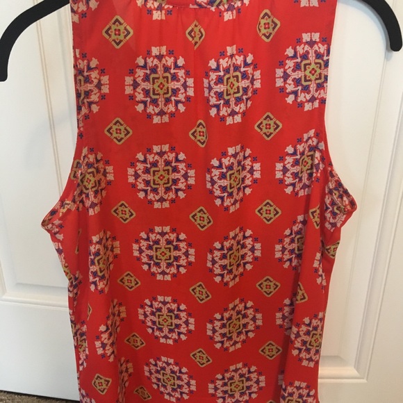 Lush Tank - Picture 2 of 2